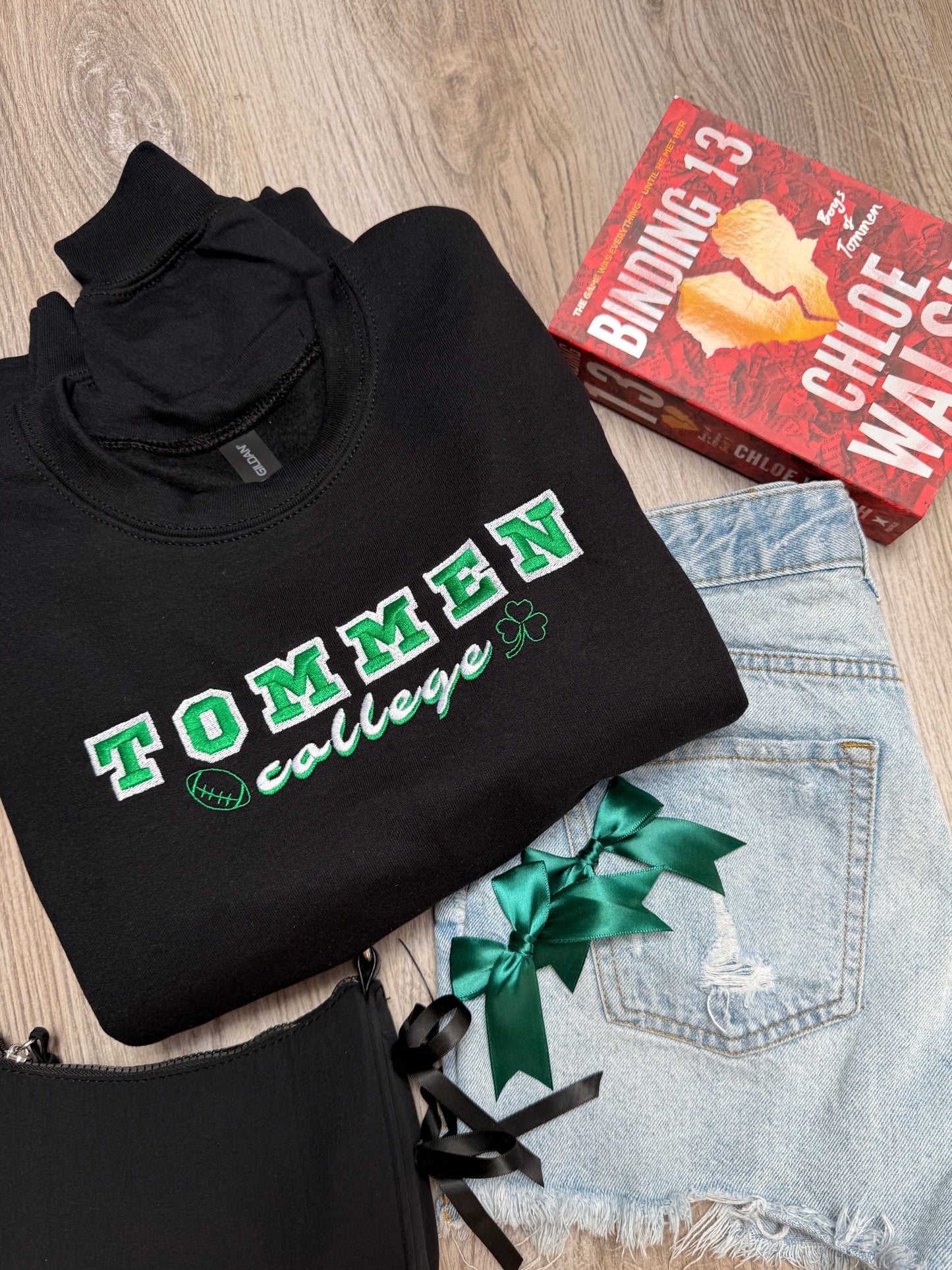 Tommen College - crewneck