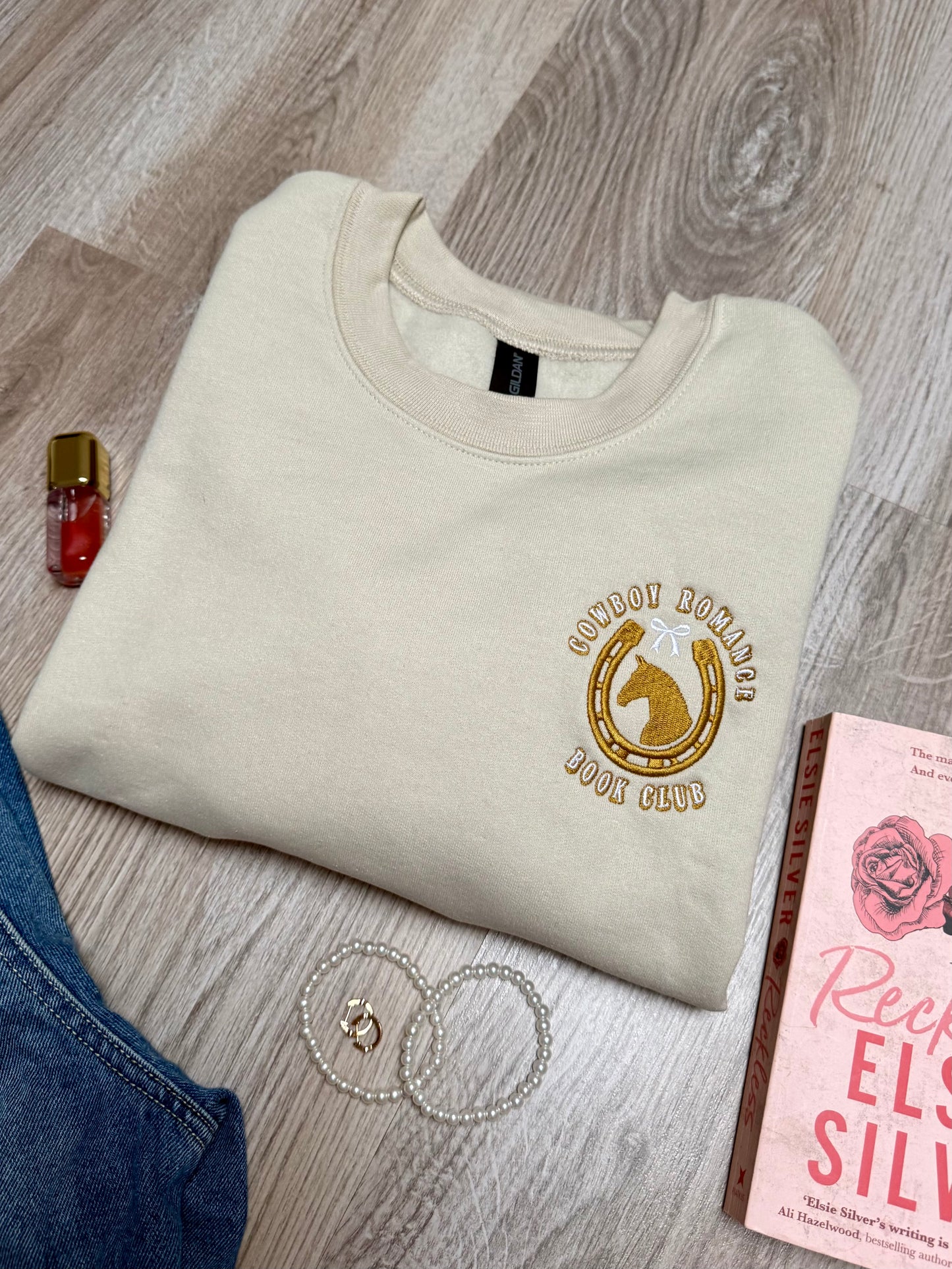 cowboy romance book club - crewneck, size M (SALE)