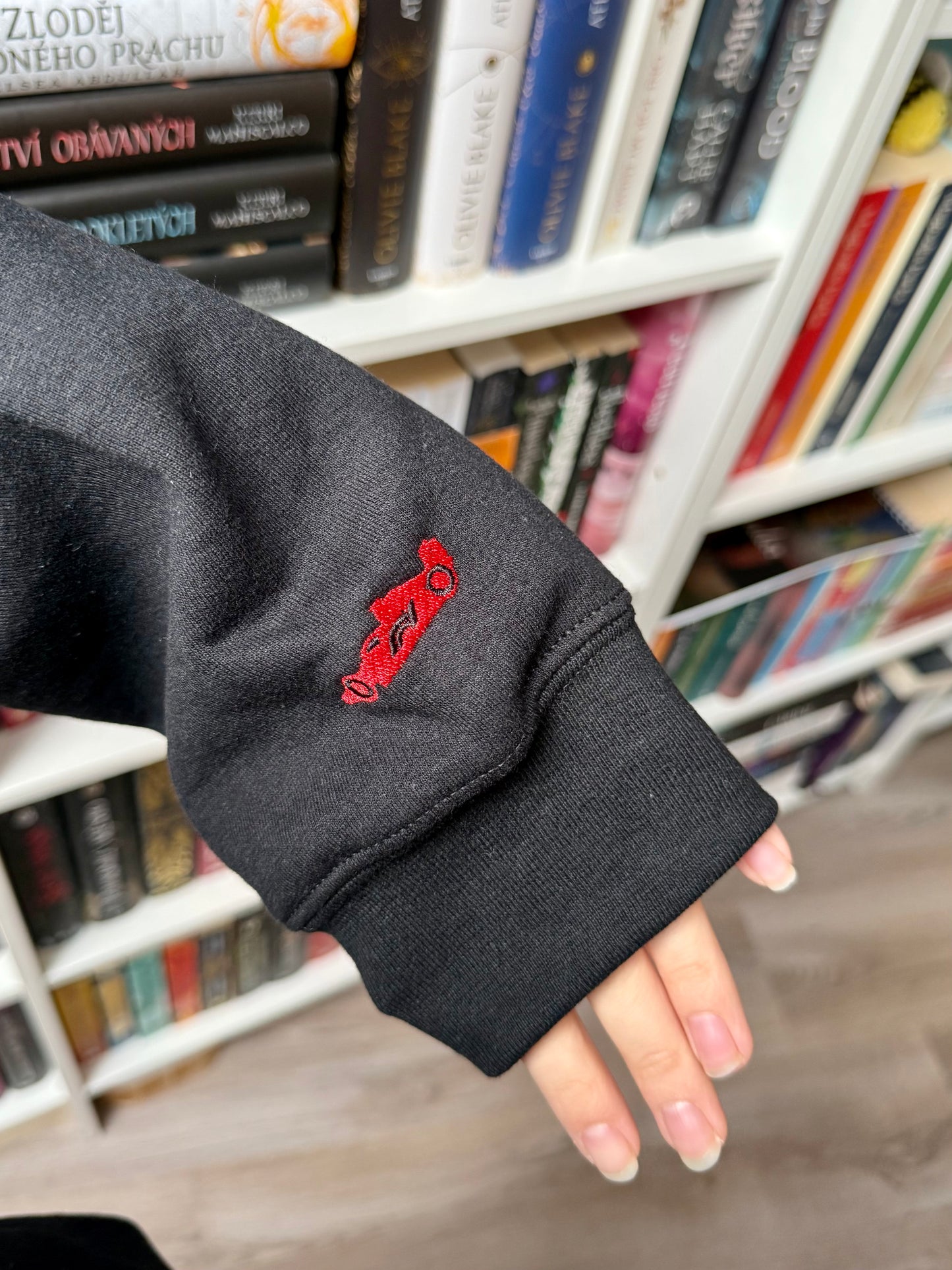 lights out - crewneck