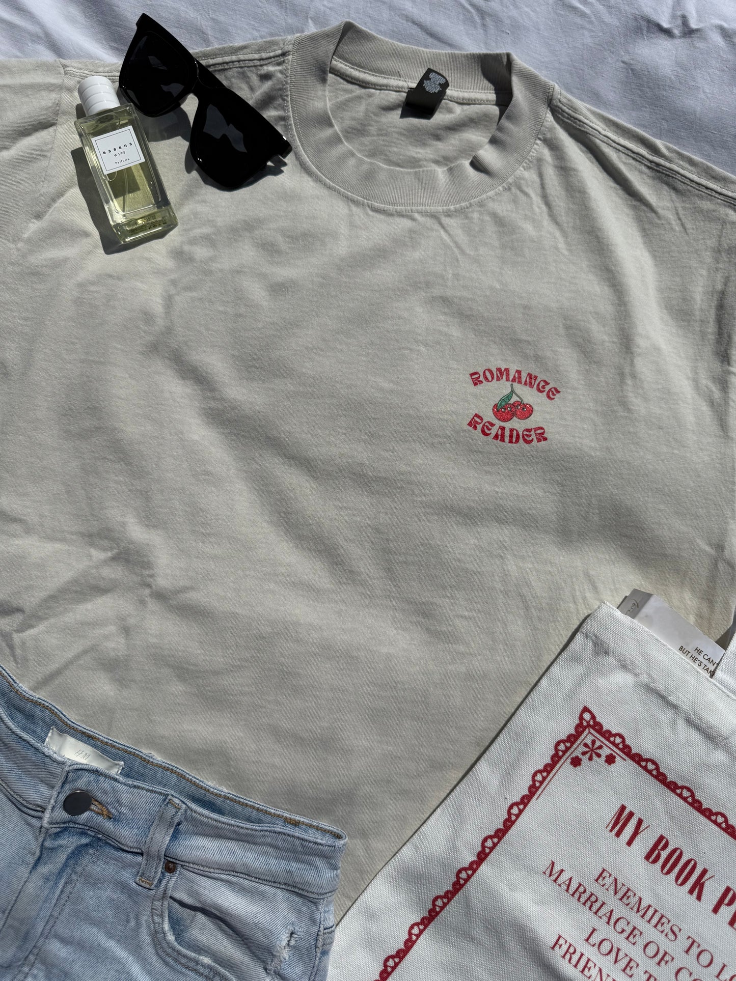 Romance Book Club- t-shirt premium