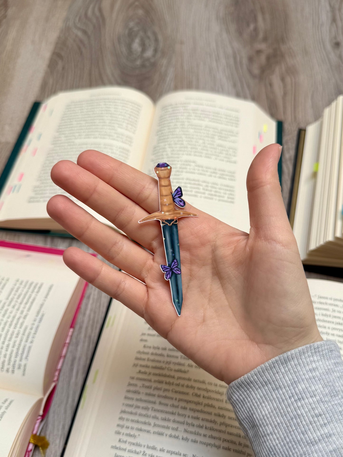 dagger - laminovaná samolepka