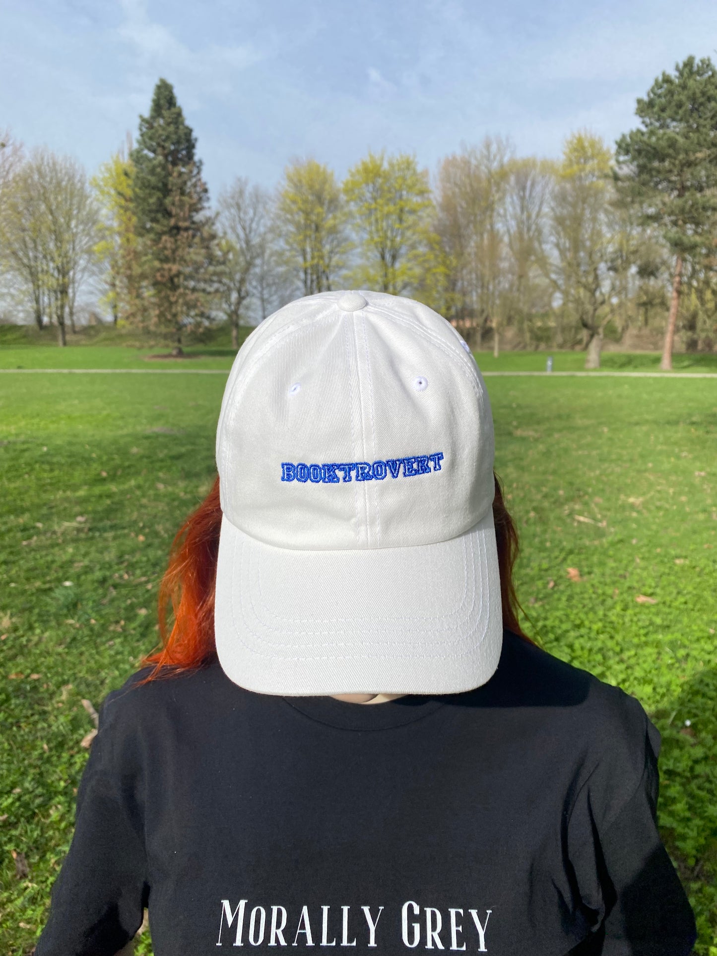 booktrovert - kšiltovka
