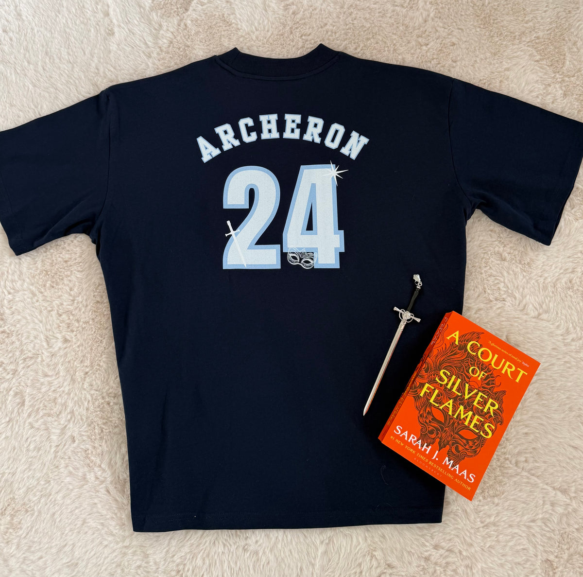 Archeron N. - oversized triko