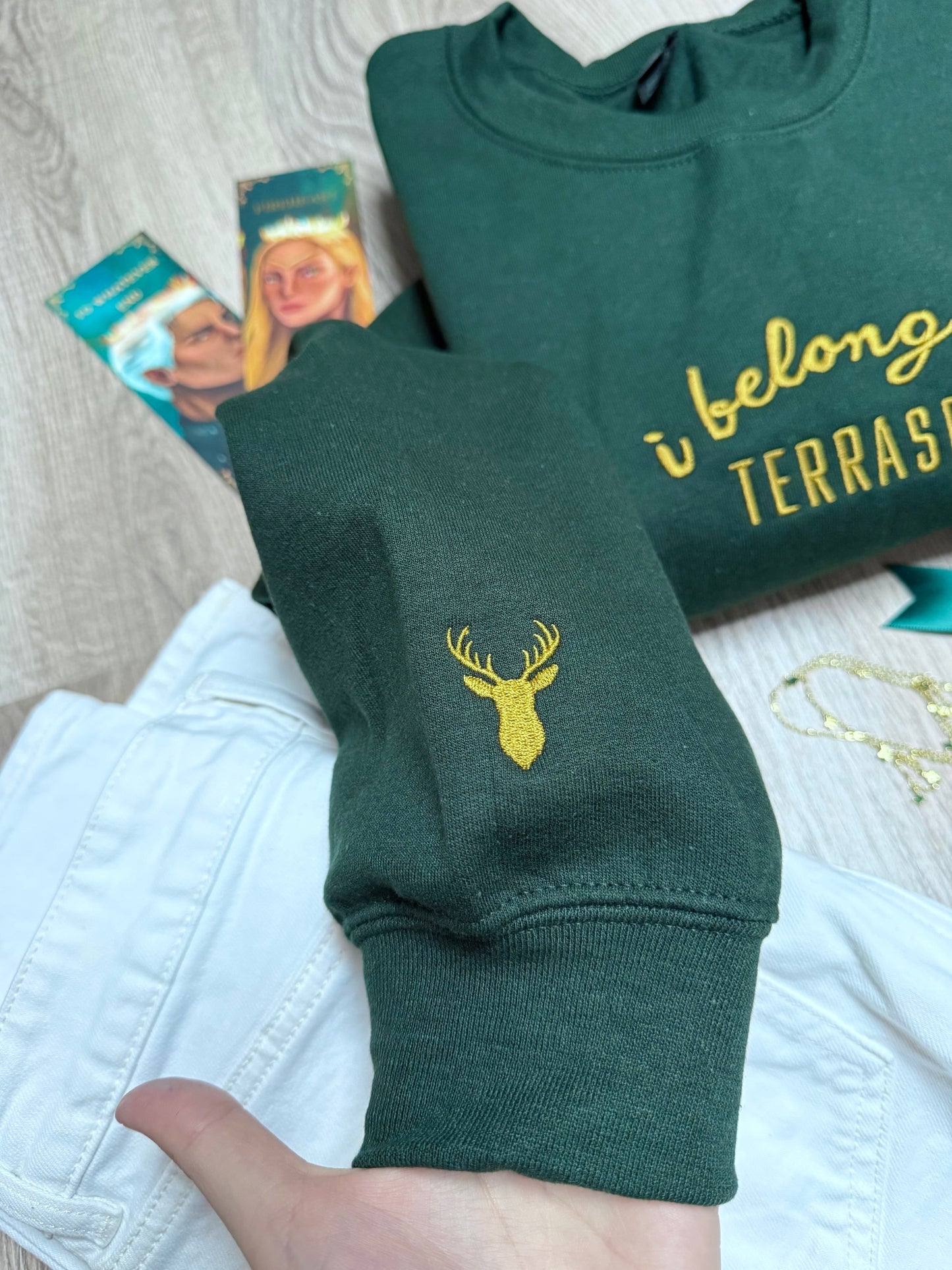 I belong to Terrasen - crewneck