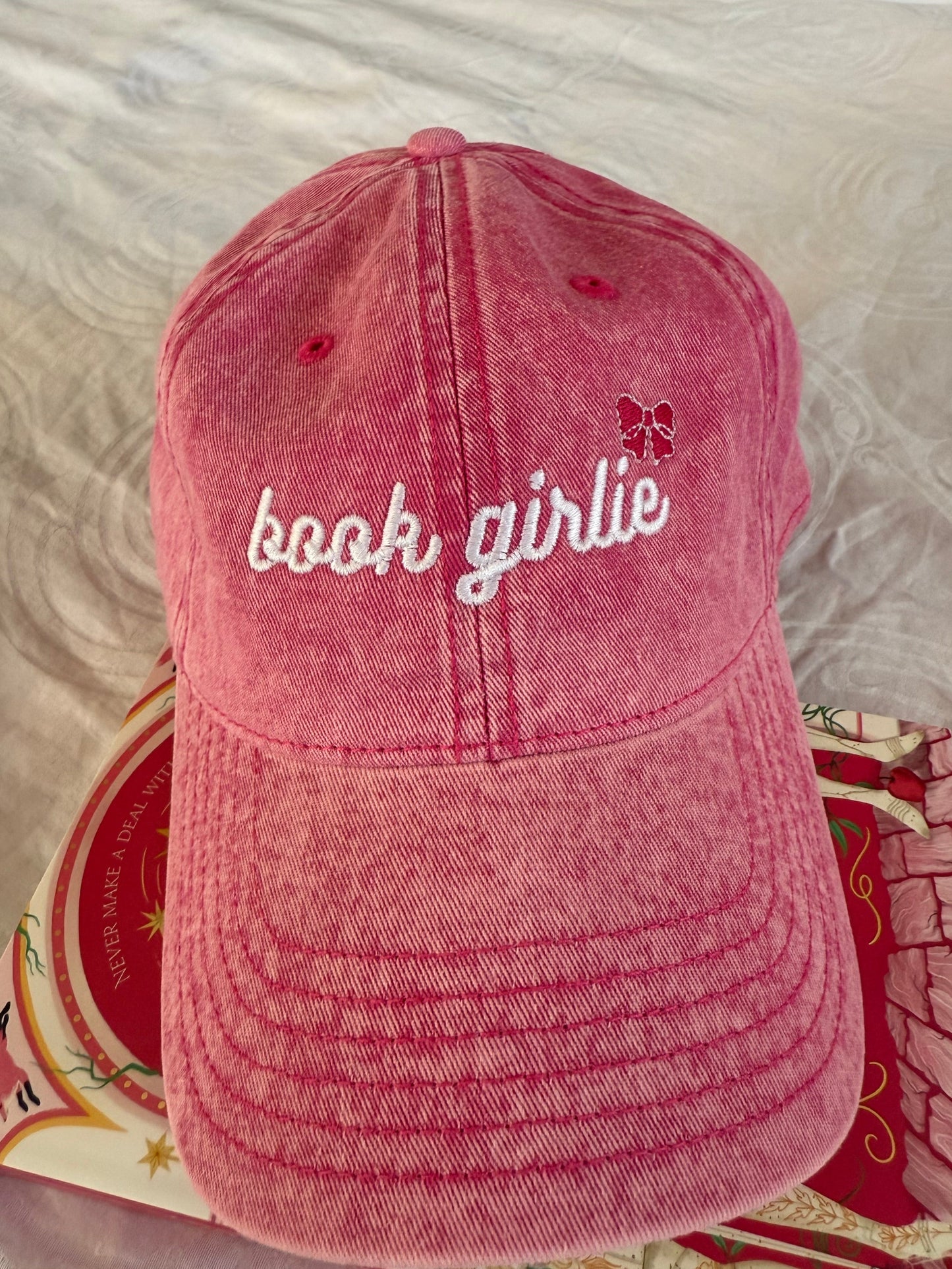 book girlie - kšiltovka