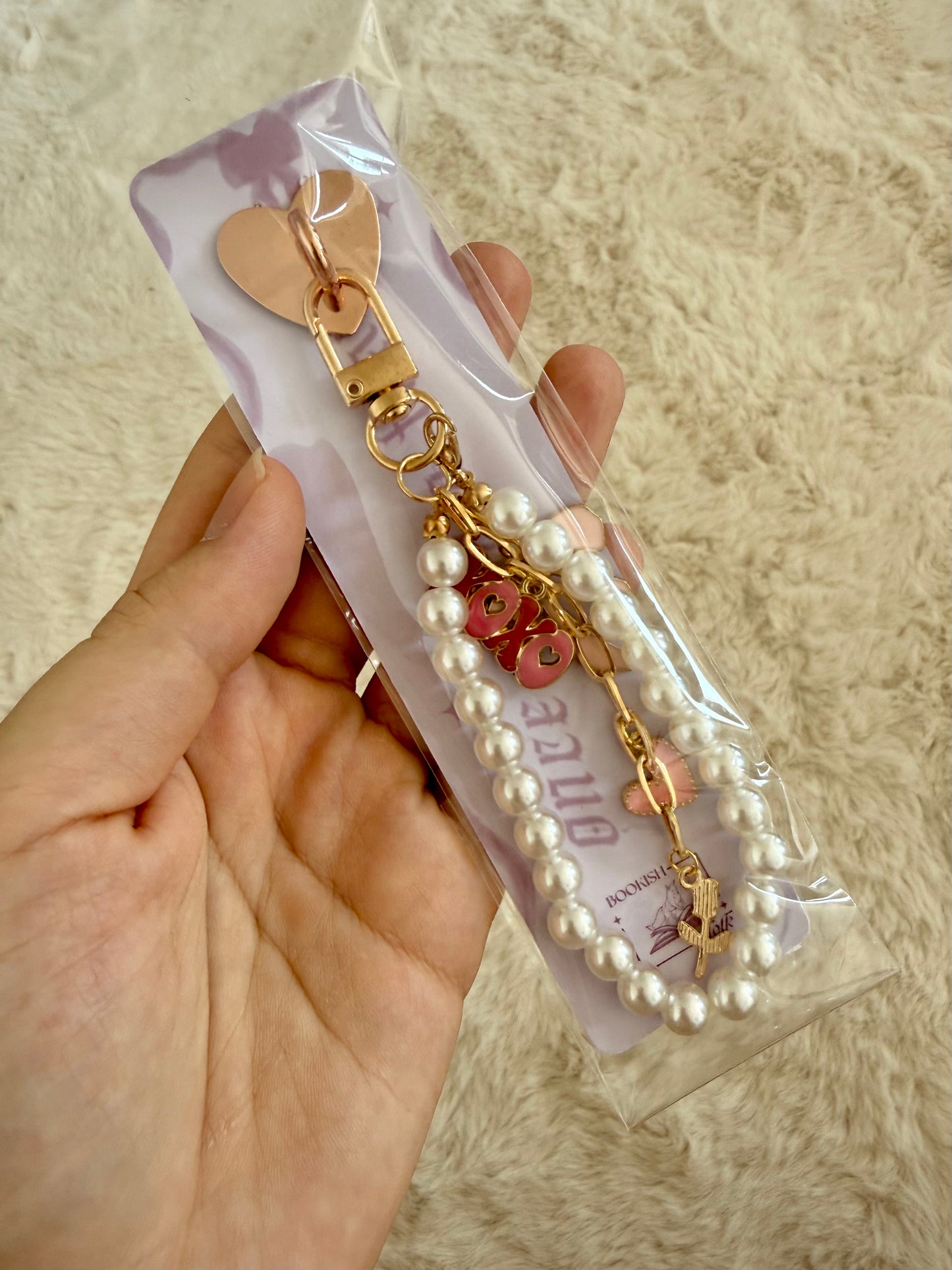 romance girlie - charm chain for e-reader