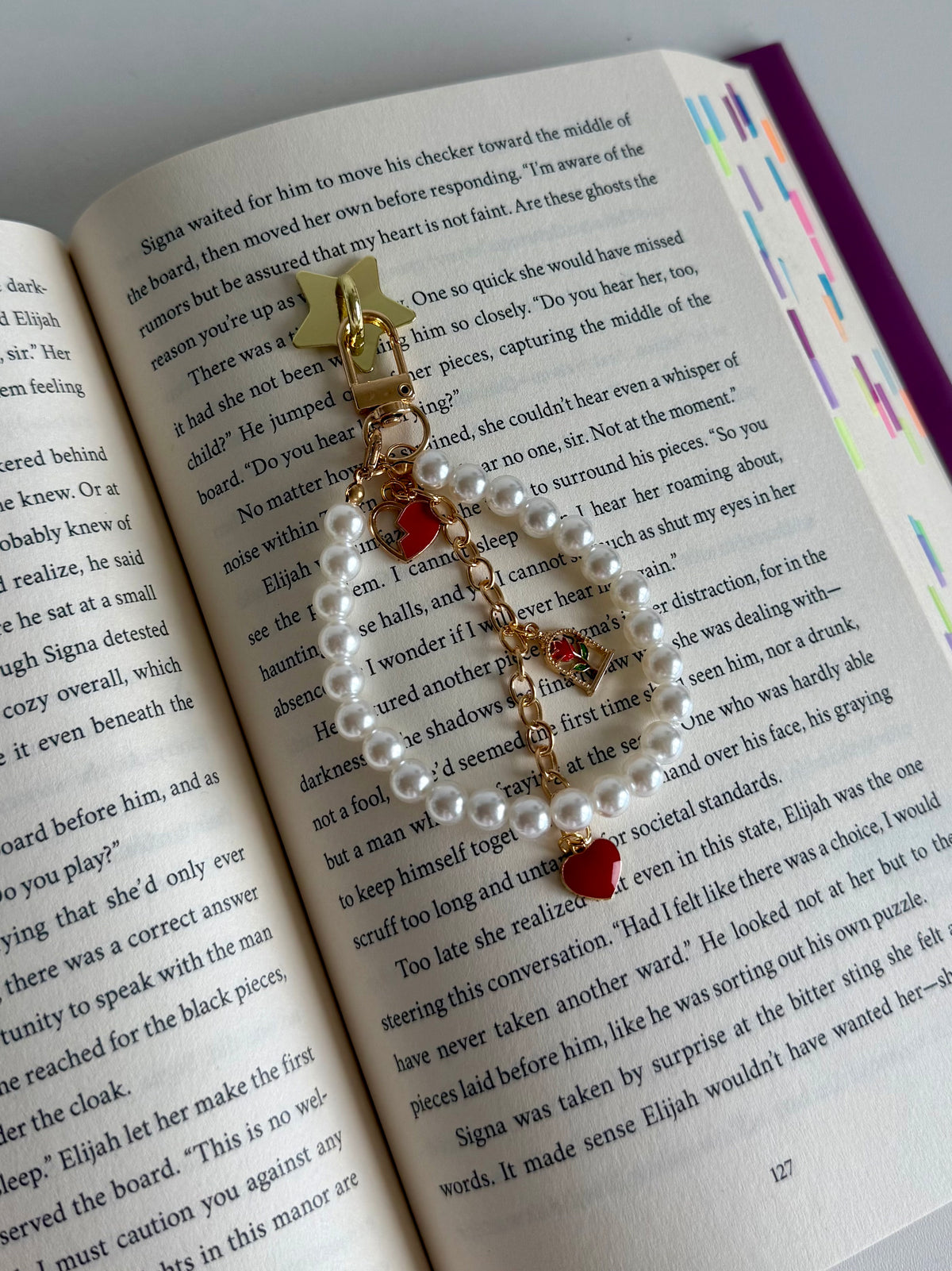 pearls and hearts - charm chain for e-reader