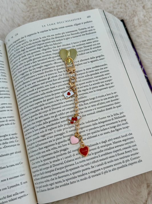 golden hearts - charm chain for e-reader